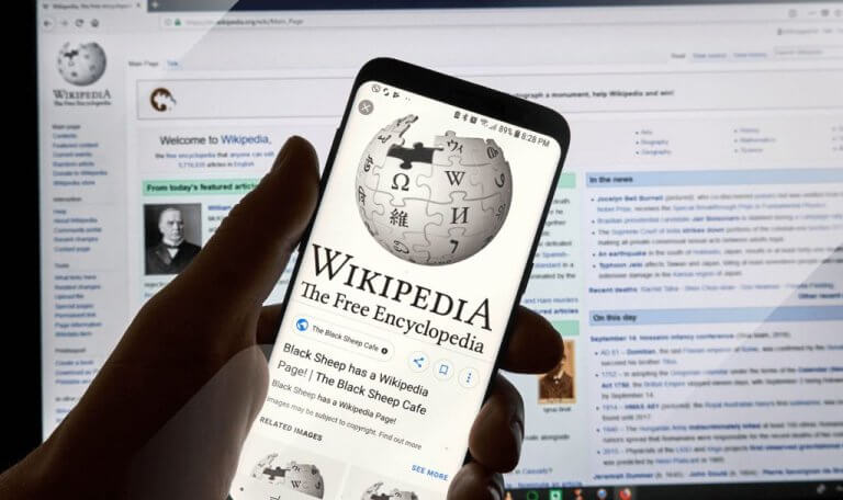 How Wikipedia Lost 3 Billion Organic Search Visits To Google in 2019